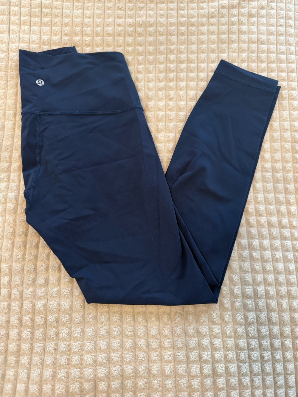 Dark blue lululemon leggings!